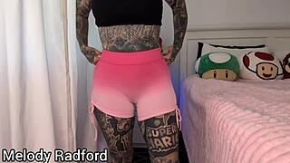 oh melody radford's big tits milf ass shakes in gym tights haul