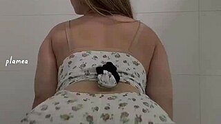 sexy latina gremista shakes big ass tits in shorts 😍🍑