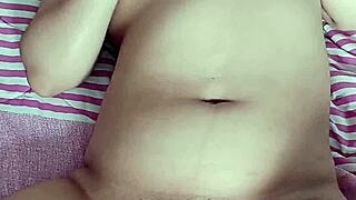 pregnant cutie toys her pussy to the best orgasm of her wild life