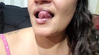paty bumbum soaks pink pijama with juicy fat latina ass