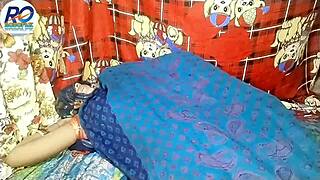 Desi Rashi aunty lifts saree fingers pussy in hospital Hindi audio
