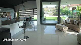 Kitty Li craves anal now! 🍑💦