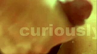 Bi bodybuilder guy pops virgin asshole first time on cam