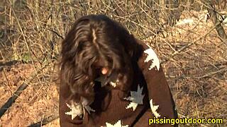 wanna watch me piss right here outdoors in this hidden spot?