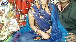 Desi Rashi aunty lifts saree fingers pussy in hospital Hindi audio