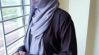 Desi hijab cutie gets fucked hard by step-brother 😘🔥