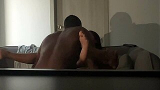 they eat my pussy till orgasm amateur couple!