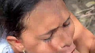 Girlfriend gives hot outdoor blowjob caught by torbe colombian cutie