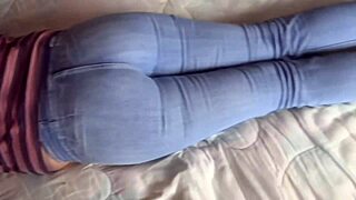 stepmom's huge ass makes me explode on her thongs while she watches