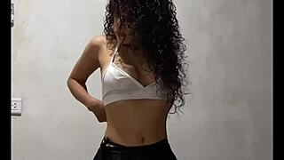 no clue what to wear to uni 😩 last time prof fucked me in class 👅