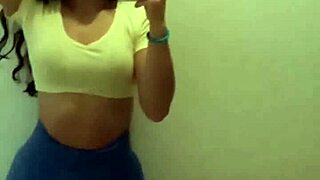 Rosmery Lara's juicy latina fitness ass in tight leggings.