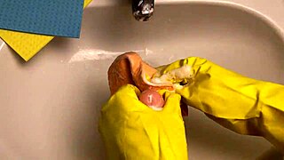 housewife cleans her dripping dildo post-pussy play in homemade tease