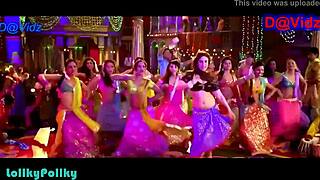 kareena mesmerizes fans with her hottest indian milf navel display in revealing outfit