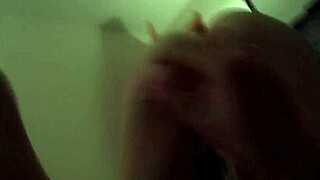 Teen 18+ rides dick screaming loud - USA amateur style?