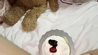 Kinky 18YO Virgin Step Sis Masturbates with Creamy Cake Instead of College!