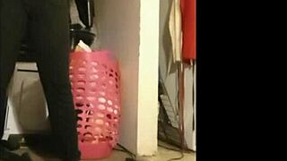 i oil my curves feelin slutty n wet... rip clothes off now