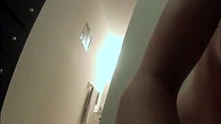Teen 18+ rides dick screaming loud - USA amateur style?