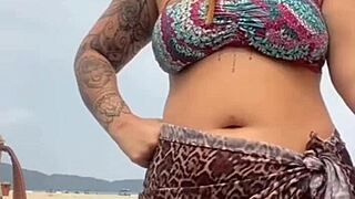 got naked on the beach he got hard i grabbed his cock quick 😏🏖️