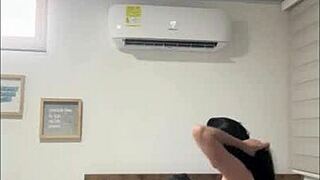 le doy buena compania a mi hermanastro hasta que cabalga en su rica polla