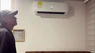 le doy buena compania a mi hermanastro hasta que cabalga en su rica polla