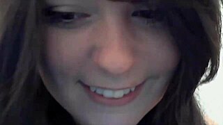 18 year old camgirl streams live webcam shows