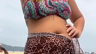 got naked on the beach he got hard i grabbed his cock quick 😏🏖️