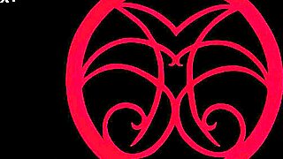 wanna see us lick shaved pussies in hot italian homemade threesome?