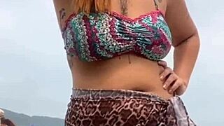 got naked on the beach he got hard i grabbed his cock quick 😏🏖️