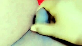 why's this 18+ slut rubbing her limp clitty till she pisses?