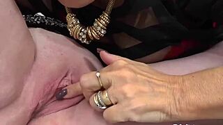 Lily May Savana Naughty Matures Lesbian Pussy Lick