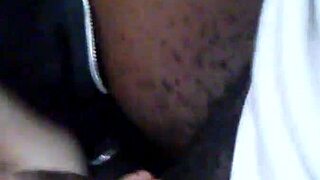 She delivers free sloppy deepthroat in backseat action