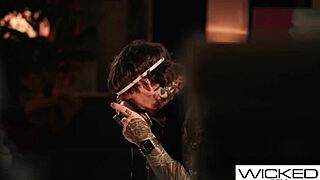 Super hot blonde strips & fucks wildly 😍🔥🍆