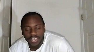 Relaxing with banana spreads on thanksgiving holiday stretch!