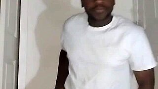 Relaxing with banana spreads on thanksgiving holiday stretch!