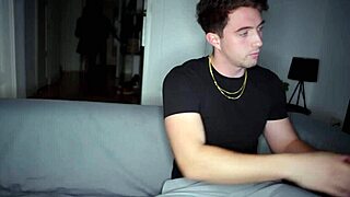 Wild Threesome Doubly Penetrates Viktoria Varess' Submissive Asshole!