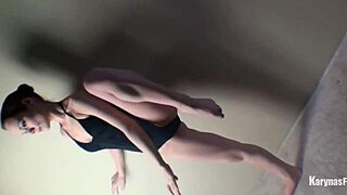 felicity's graceful ballet demo reveals her nude ballerina form