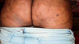 Slow Mo Ebony BBW Twerks Huge Chubby Ass in Thong Clap