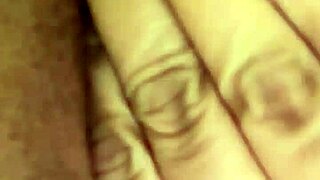 verification vid shows me fingering wet pussy till soaked