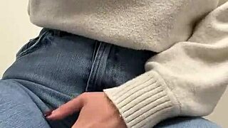 Innocent checkup hides quick masturbation orgasm in doctor's office