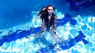 latex-clad jessica bunny doll submerged poolside her wet pussy and ass teasing underwater