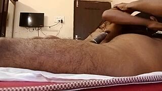 Kashmir bhabhi rides boyfriend's black cock hardcore in hotel pussy pounding!