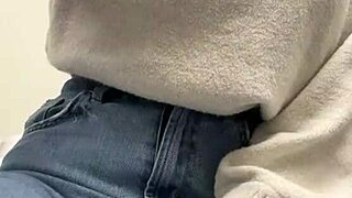 Innocent checkup hides quick masturbation orgasm in doctor's office