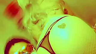 they fill my ass with milk and i love every drop 😍🍑💦