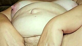 Thick Preggo Milf's Big Pussy Squirts Wildly