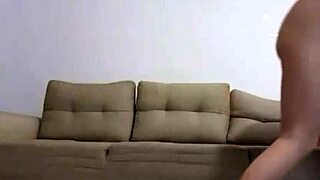 cutie teen sits on face till she cums 💦😈🍑