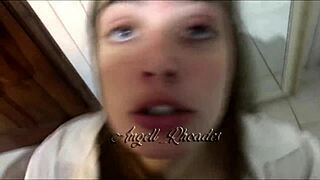 follando a esta rubia latina caliente con tetas naturales