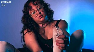 My dirty nylons' smell will make you worship these feet now