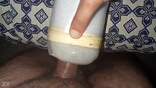 moroccan dude wanks watching homemade pussy play