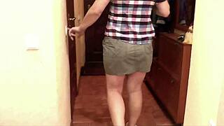 🍕 pizza guy meets naked blonde milf salon owner no panties bra big ass natural tits hairy pussy shower doggy pov my wife 😏💦