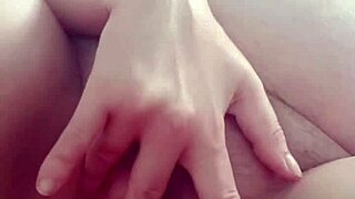 pregnant milf babe rubs her natural tits pussy solo